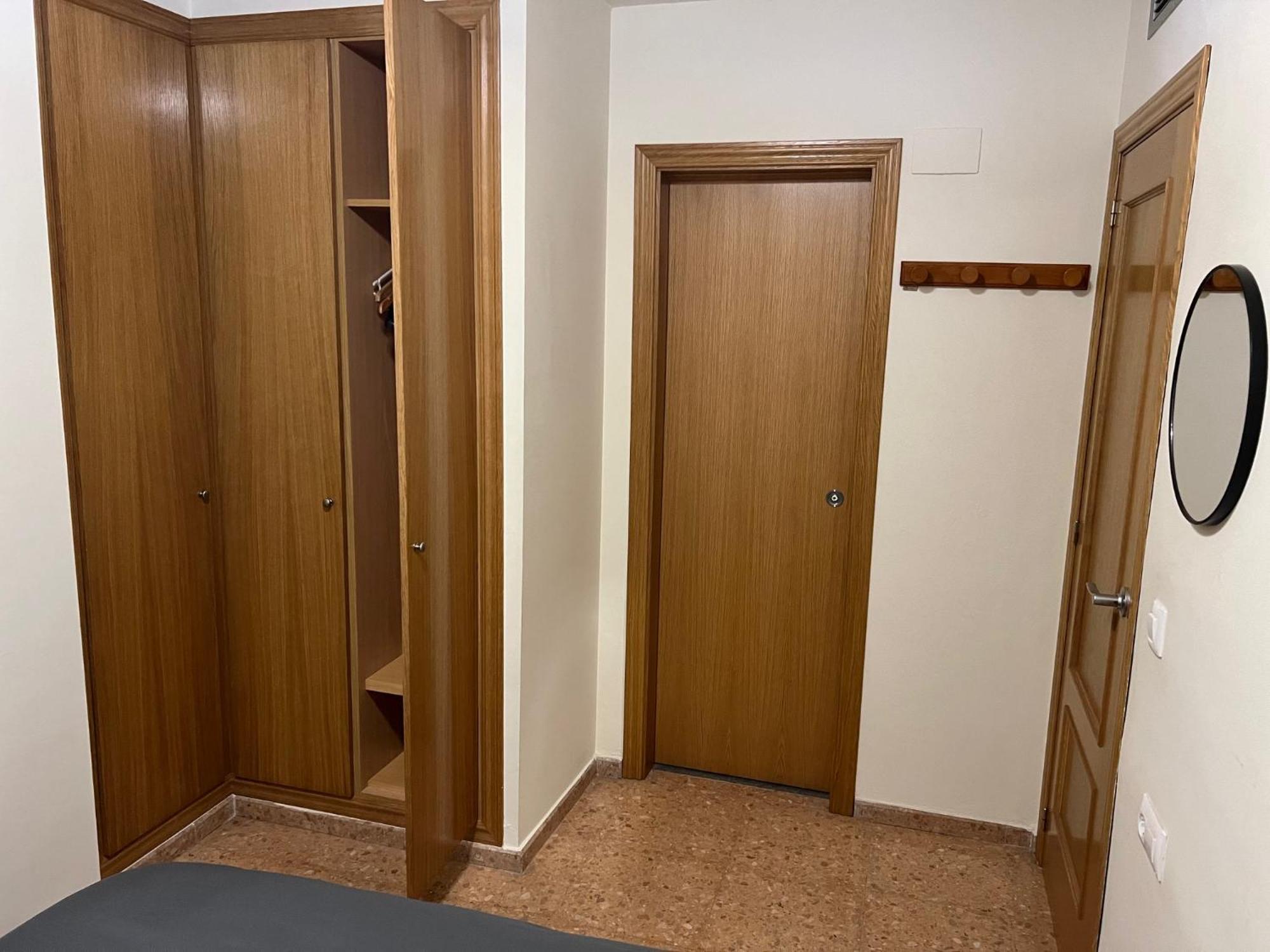 Habitacion Doble Con Bano Privado Apartment Valencia Bagian luar foto